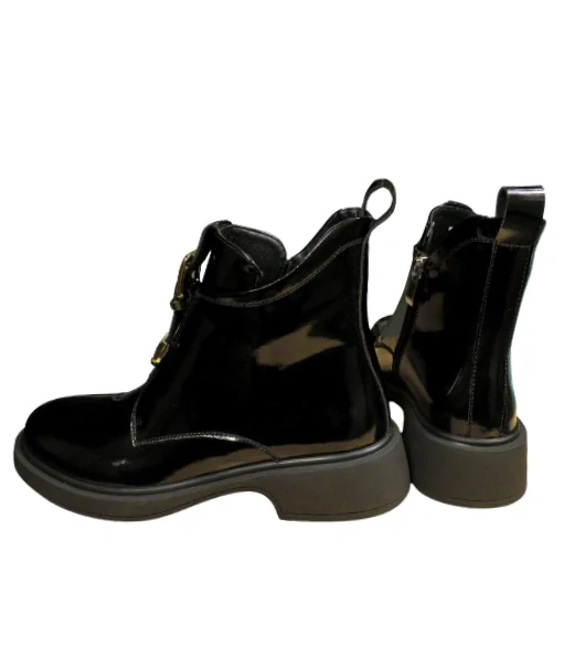 Urban Ladies lakované kotníkové boty se zlatými přezkami