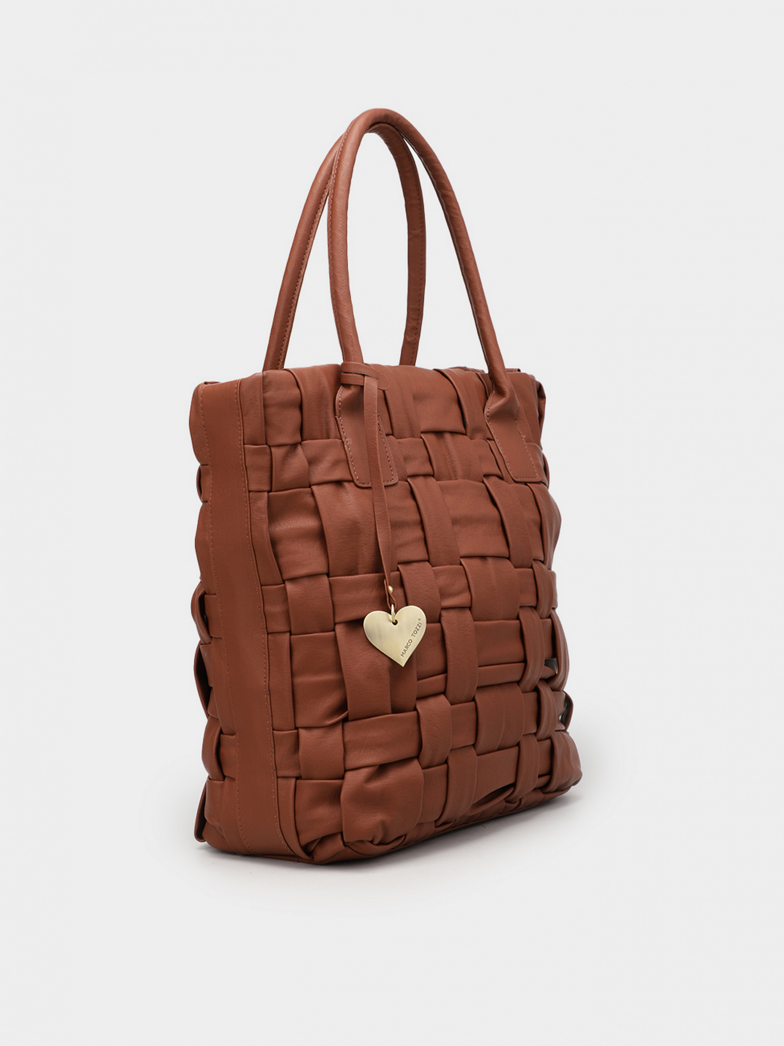 Marco Tozzi originální a praktická dámská kabelka s osobitým detailem srdíčka