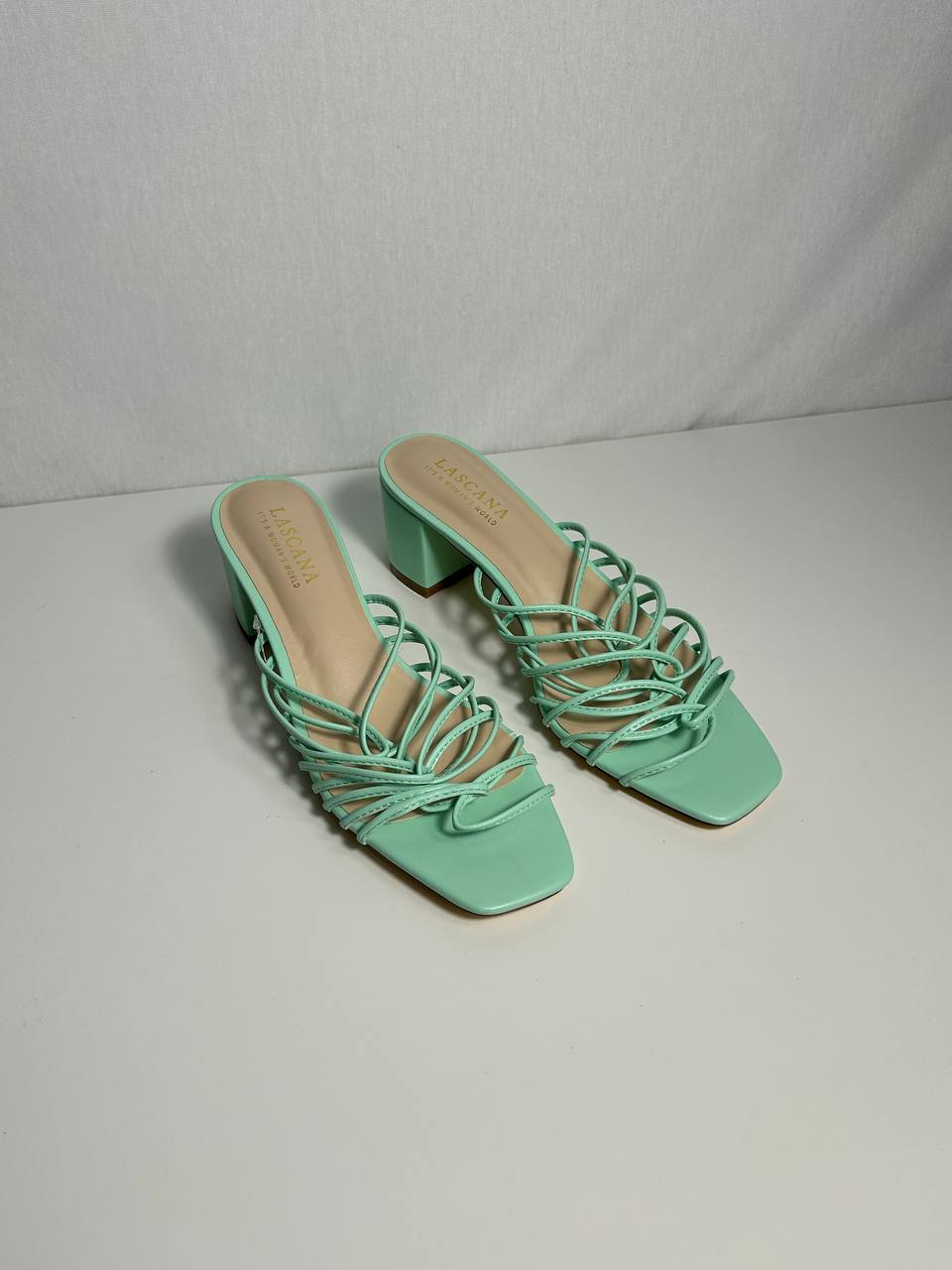  Pantoflíčky s hranatou špičkou