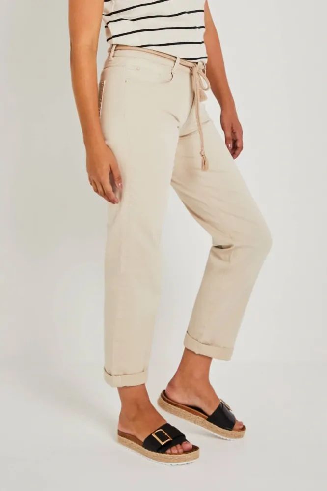 Para Mi džíny s volnějším střihem