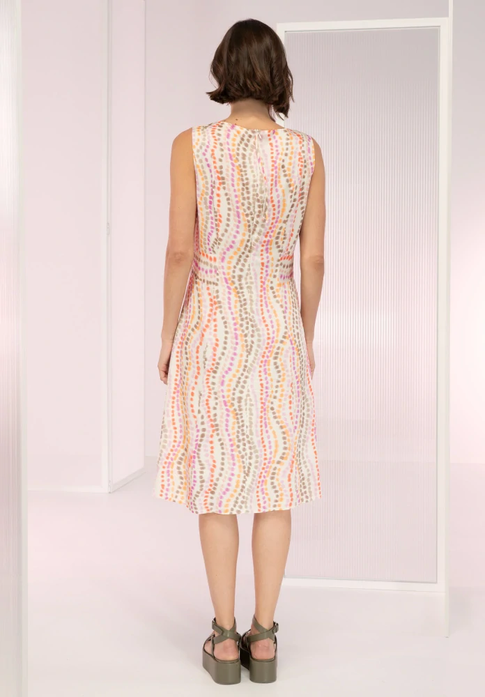 Bianca elegantní šaty s potiskem a lodičkovým výstřihem