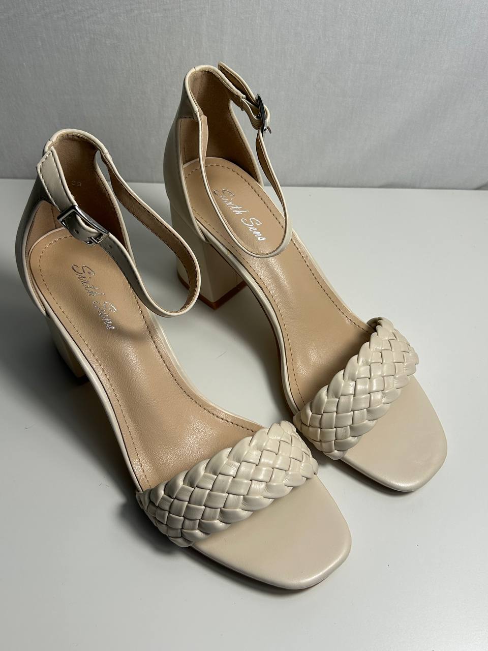 Sixth Sens sandálky na platformě béžové