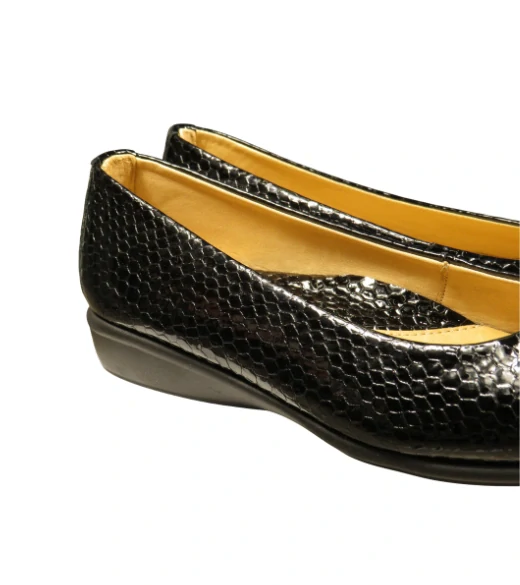Urban Ladies stylové černé baleríny s jemným lesklým hadím vzorem 