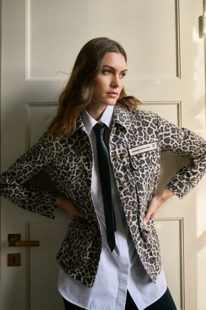 Marc Aurel bunda s leopardím potiskem