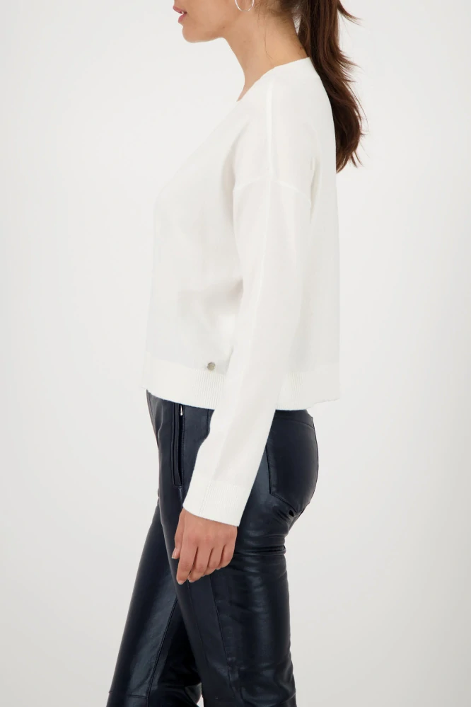 Monari bílý pletený svetr s kulatým výstřihem