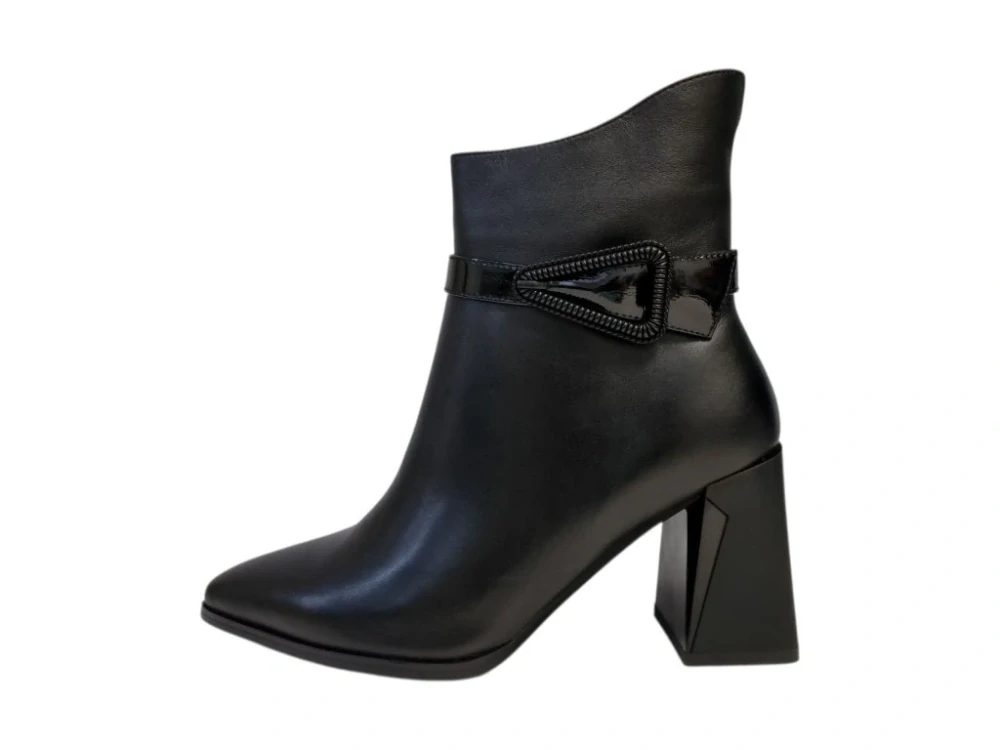 Urban Ladies elegantní černé kotníkové boty s výrazným podpatkem