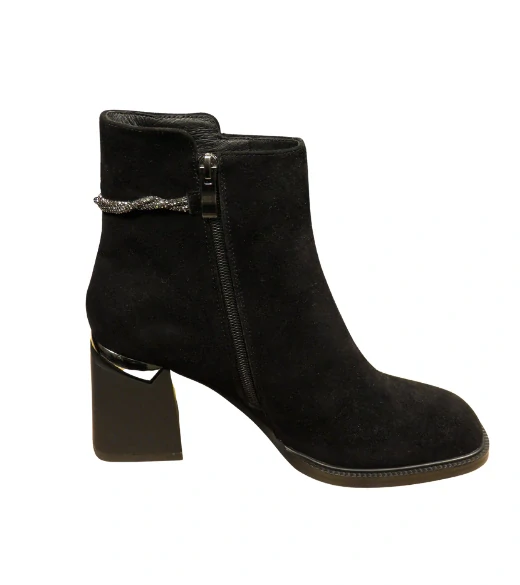 Urban Ladies semišové kotníkové boty s ozdobou