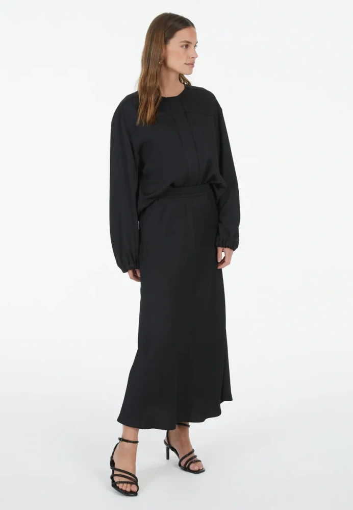 Marc Aurel černá splývavá maxi sukně