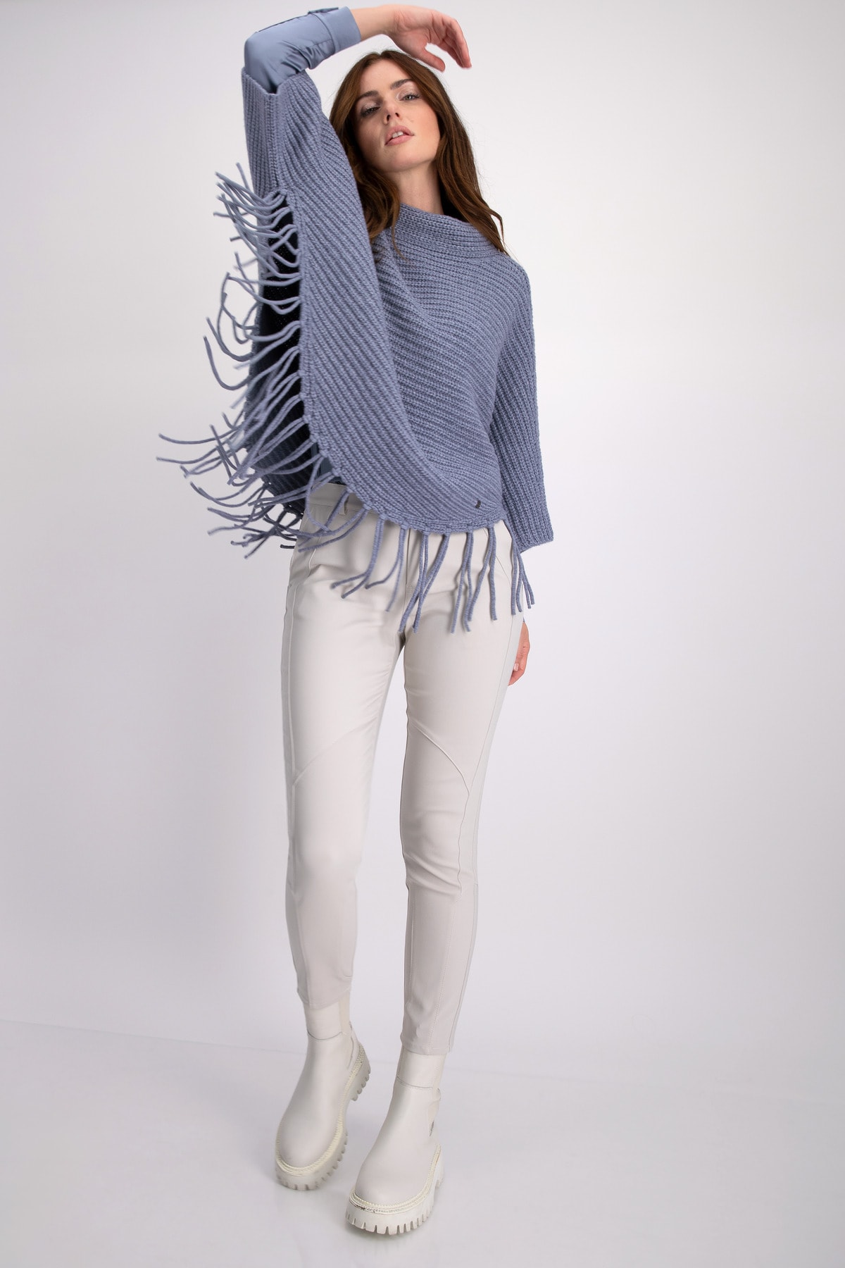 Monari luxusní svetr ve stylu poncha