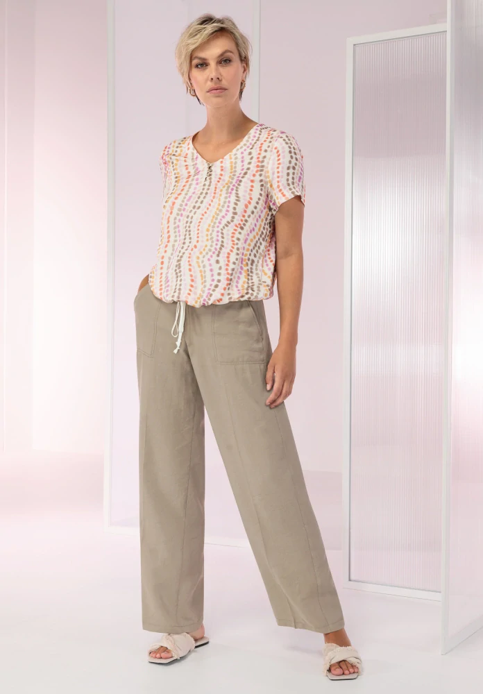 Bianca stylová halenka s potiskem v moderním designu