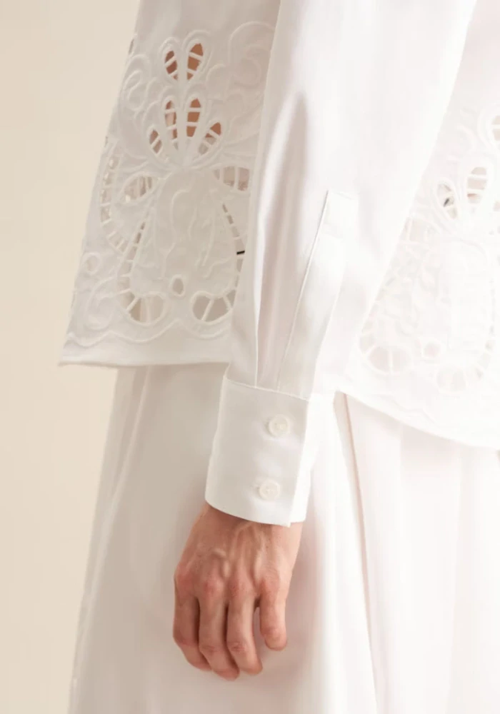 Seidensticker elegantní bílá košile s výšivkou