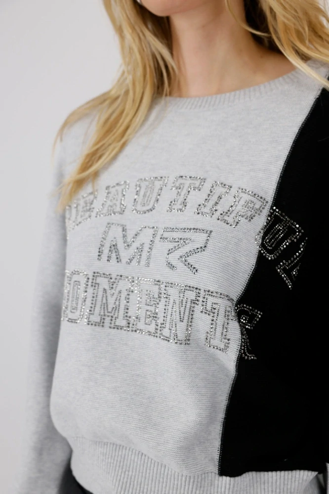 Monari svetr ve stylu "Colour Blocking"