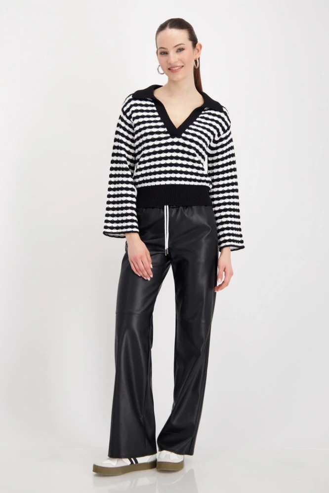 Monari polo svetr se strukturovanými pruhy