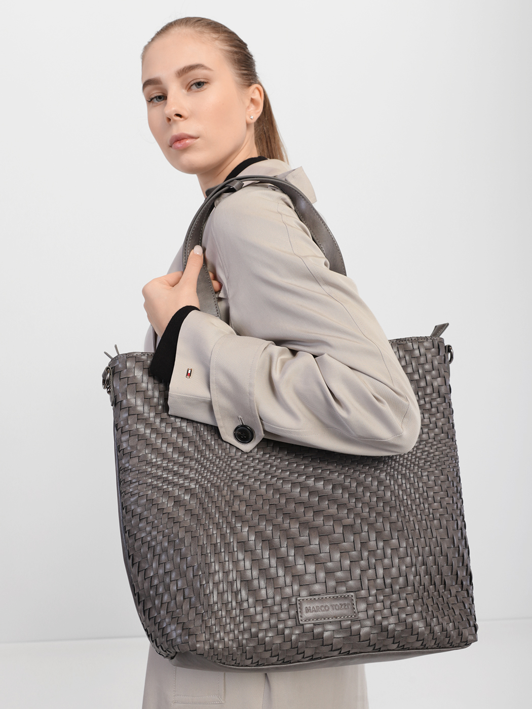 Marco Tozzi stylová hnědá kabelka s pleteným designem 